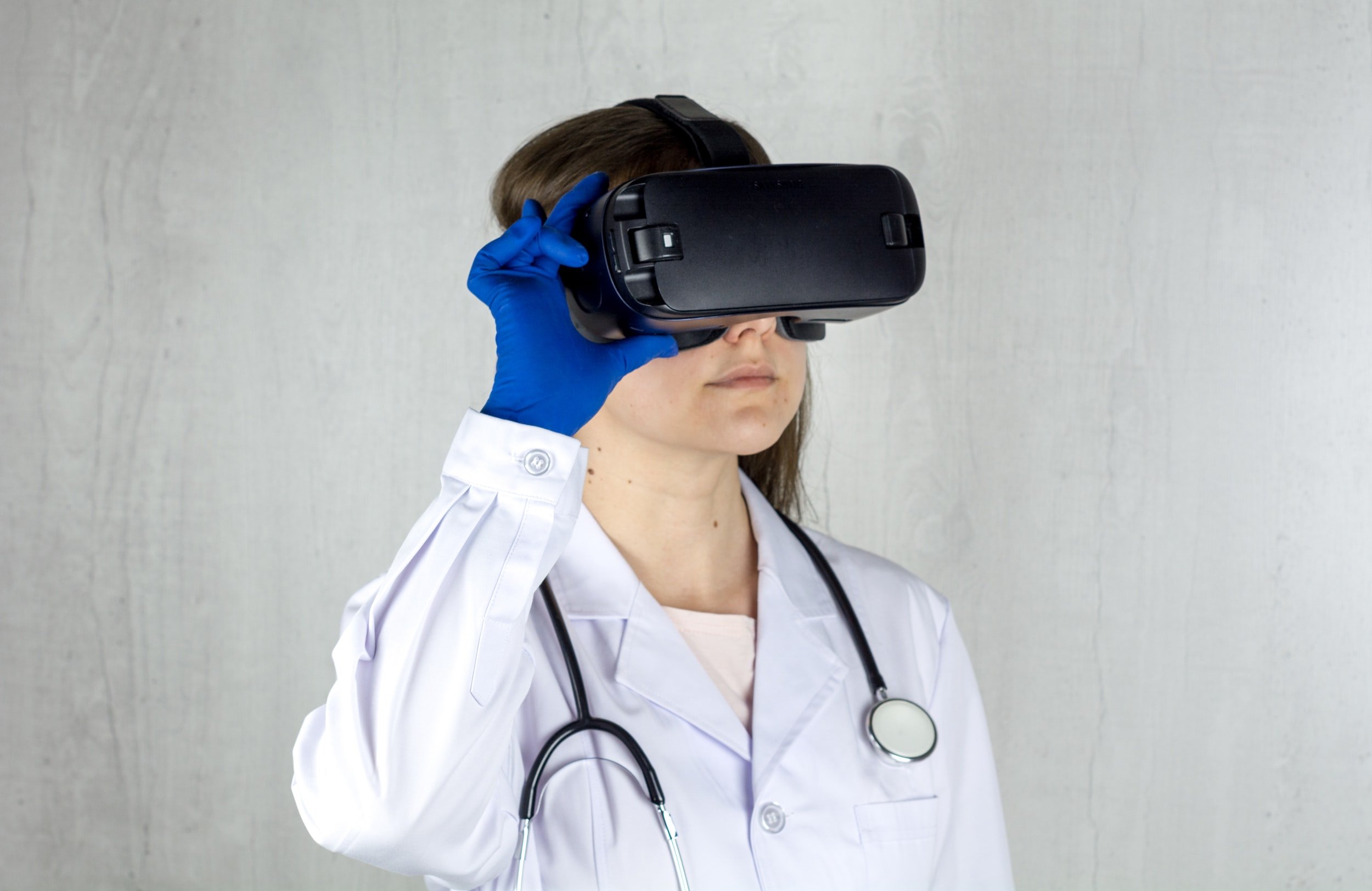 Revolutionizing Healthcare: Virtual Reality