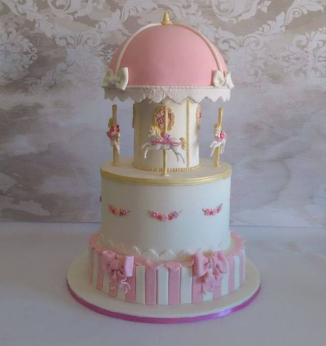 τουρτα βάπτισης απο ζαχαροπαστα carousel, ζαχαροπλαστείο καλαμάτας madame charlotte, birthday carousel theme cakes kalamata