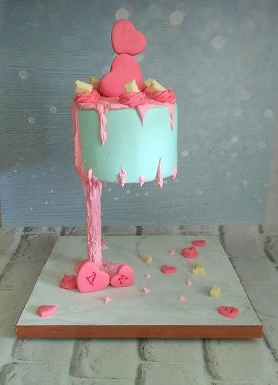 εναέρια τούρτα από ζαχαρόπαστα valentines day madame charlotte καλαμάτα, birthday theme party cakes 2d 3d confectionery patisserie kalamata