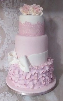 τριοροφη 3οροφη τούρτα γάμου από ζαχαρόπαστα roses Ζαχαροπλαστειο καλαματα madame charlotte, wedding cakes kalamata