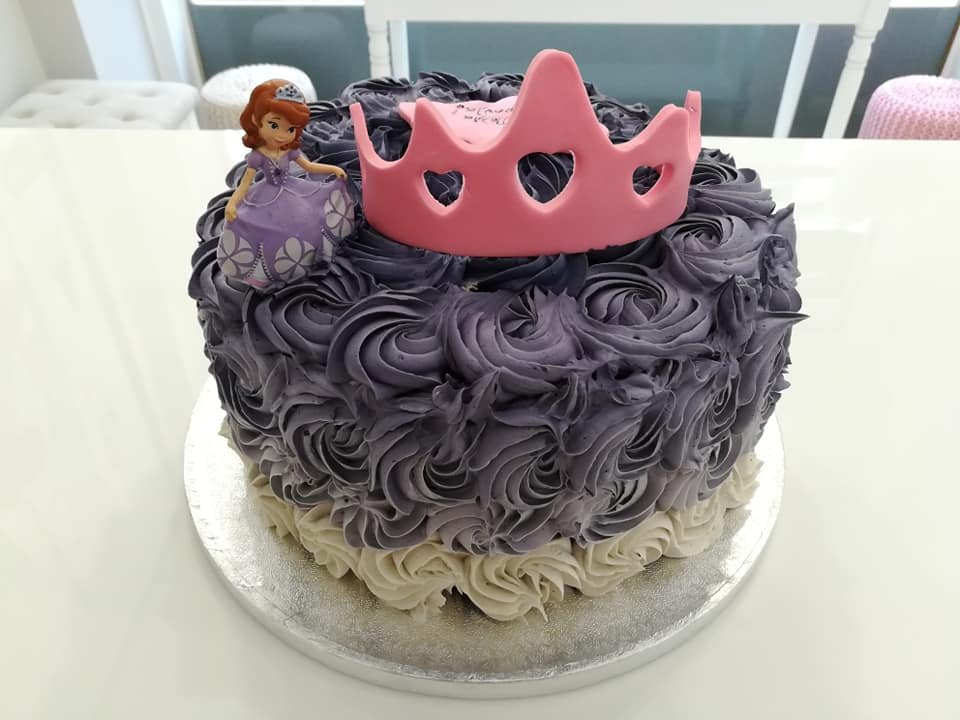 τούρτα χωρίς ζαχαρόπαστα πριγκιπισσα princess, ζαχαροπλαστείο καλαμάτα madame charlotte, birthday wedding party cakes 2d 3d kalamata