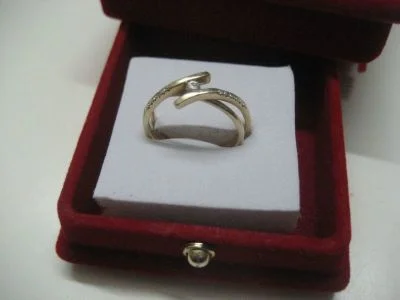 טבעת זהב טהור 14 קרט, משובצת ביהלומים אמתיים
