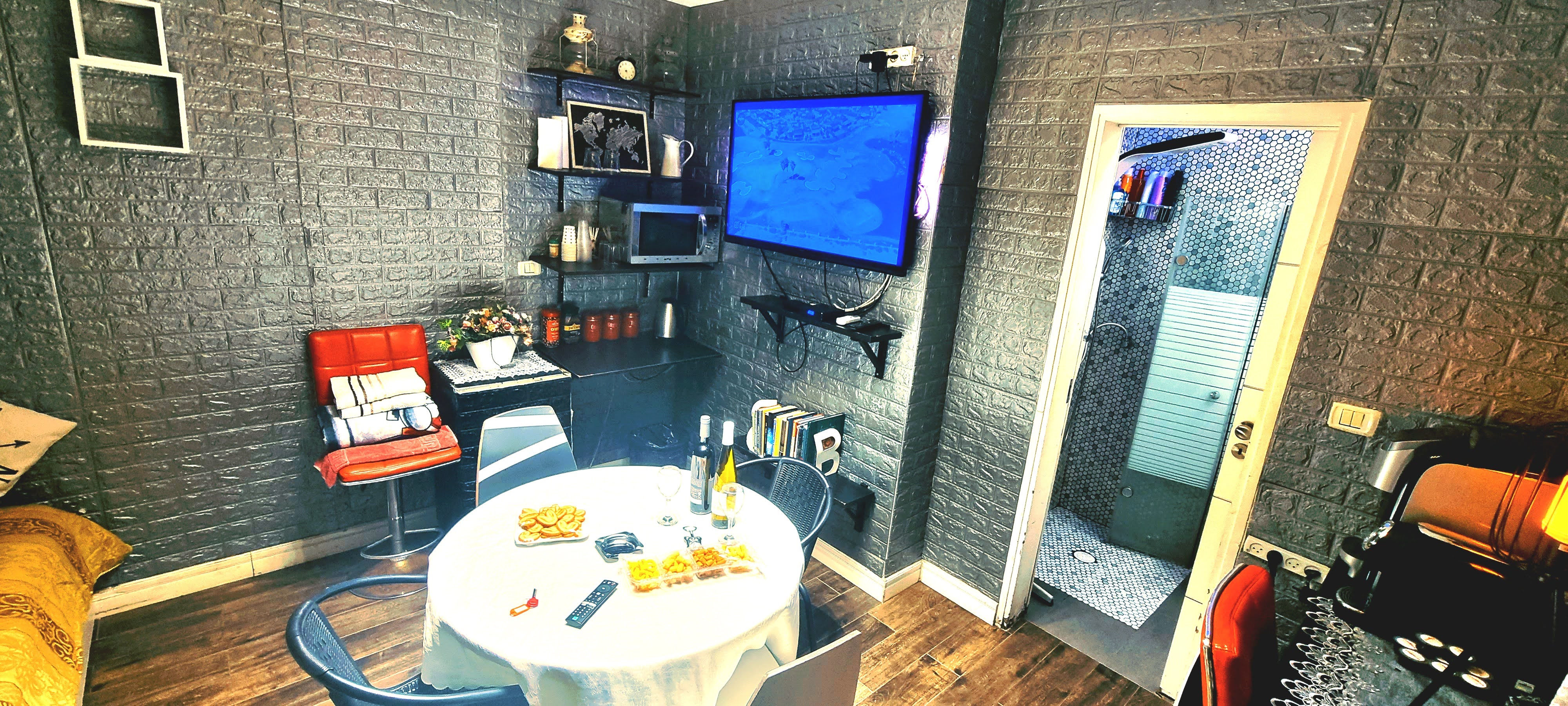 الجناح الملكي ، غرفة ضخمة وسطح به جاكوزي خاص وإطلالات خلابة