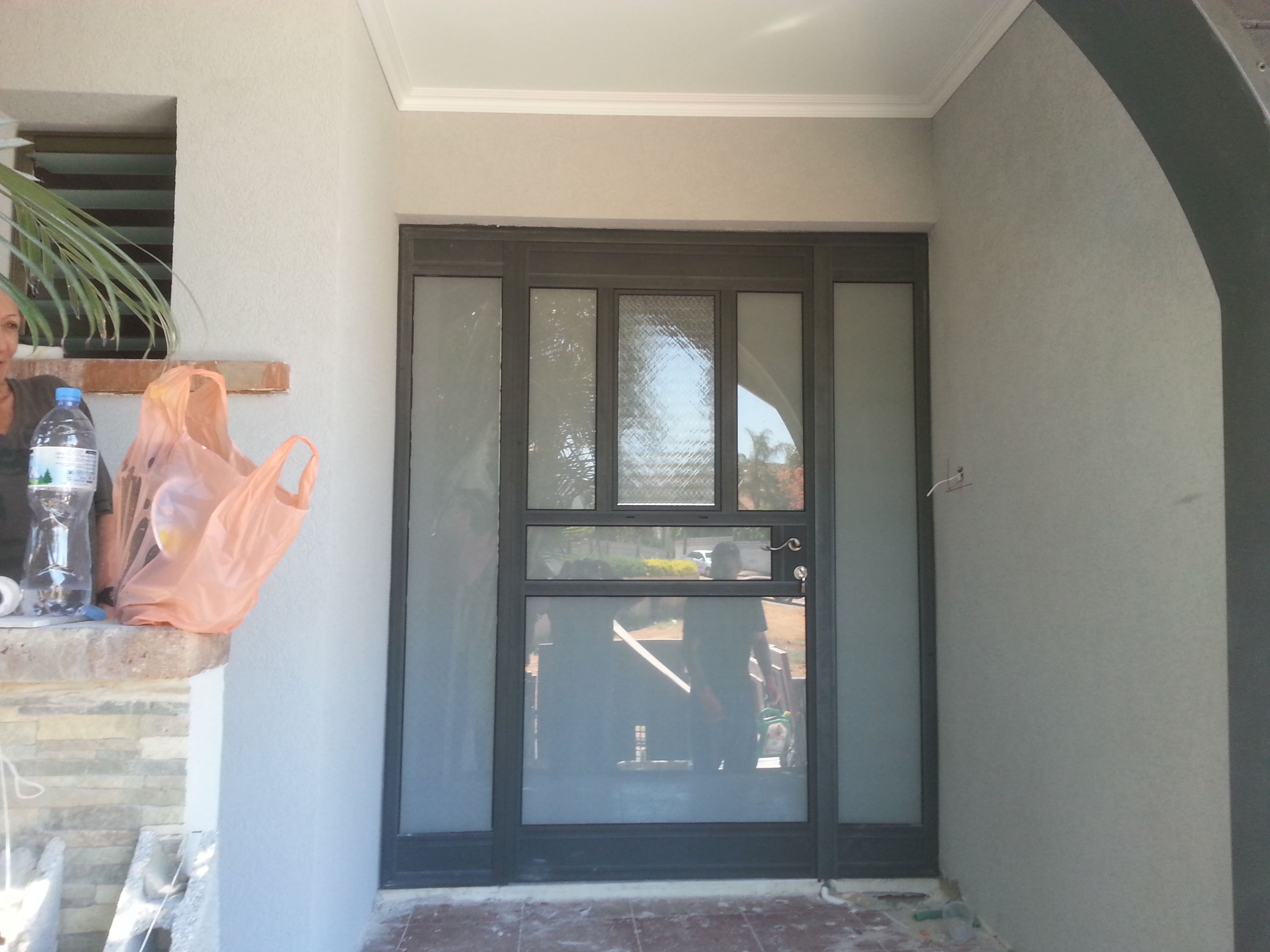 Входная дверь в частный дом