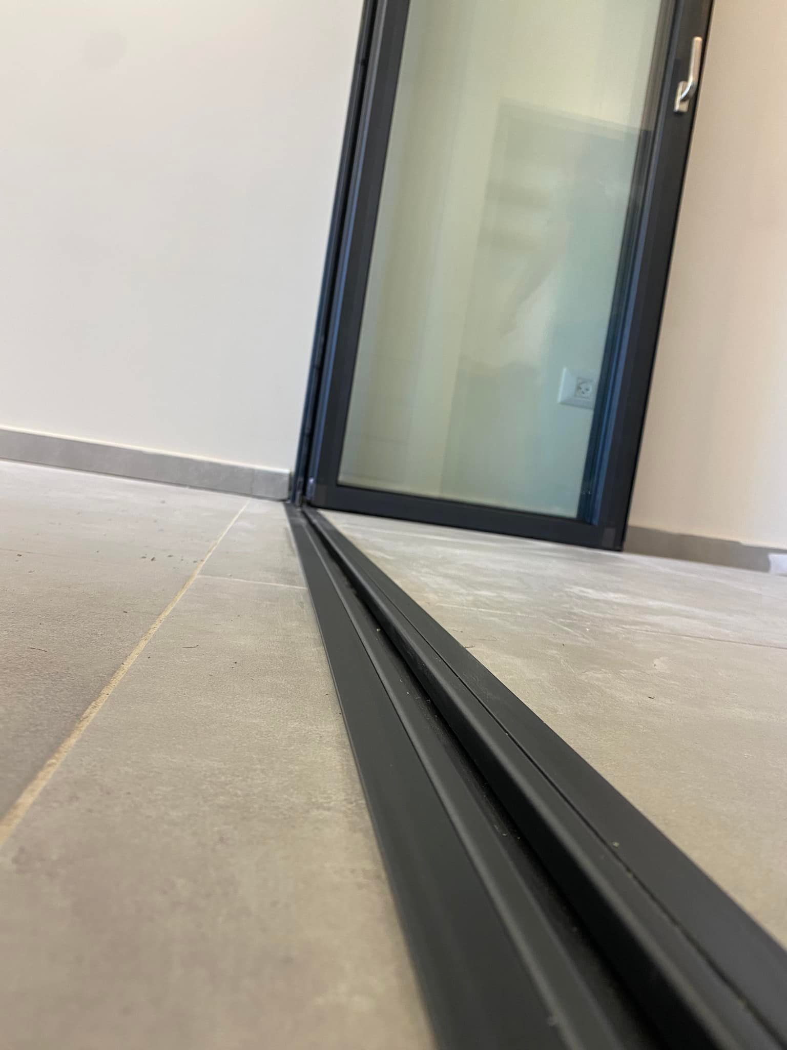 Двери складные складные гармошка модель СЛ-35