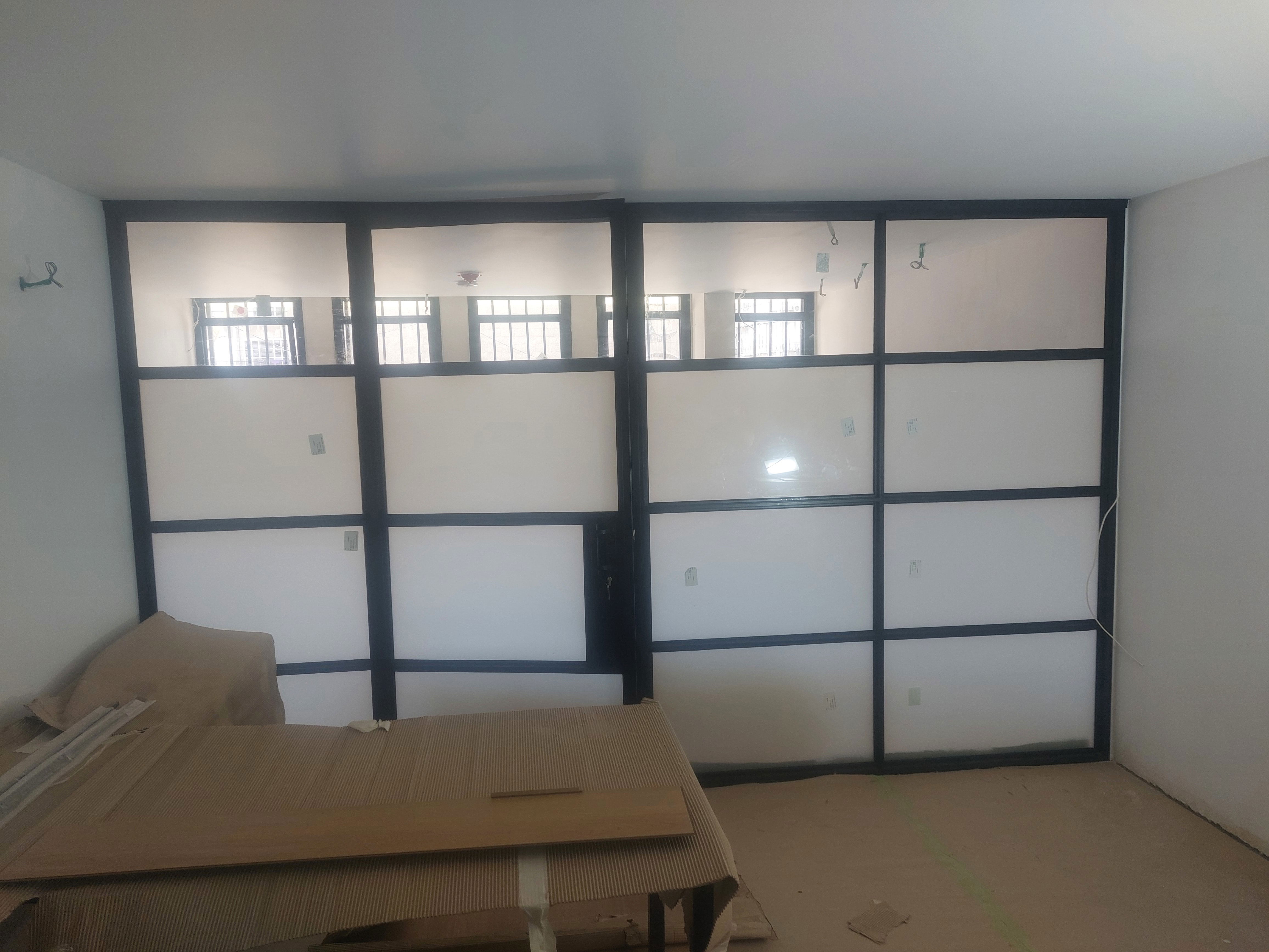 Алюминиевая дверь для магазина