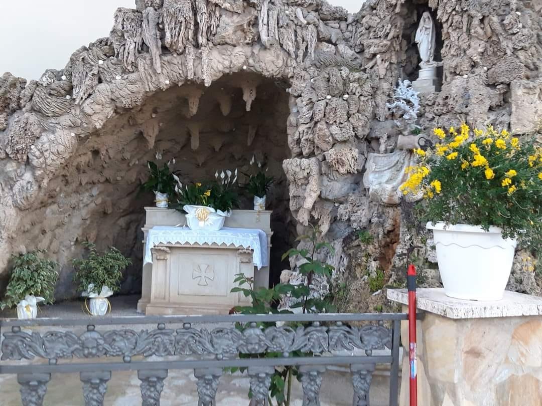 La Grotta di Lourdes a San Costantino di Briatico