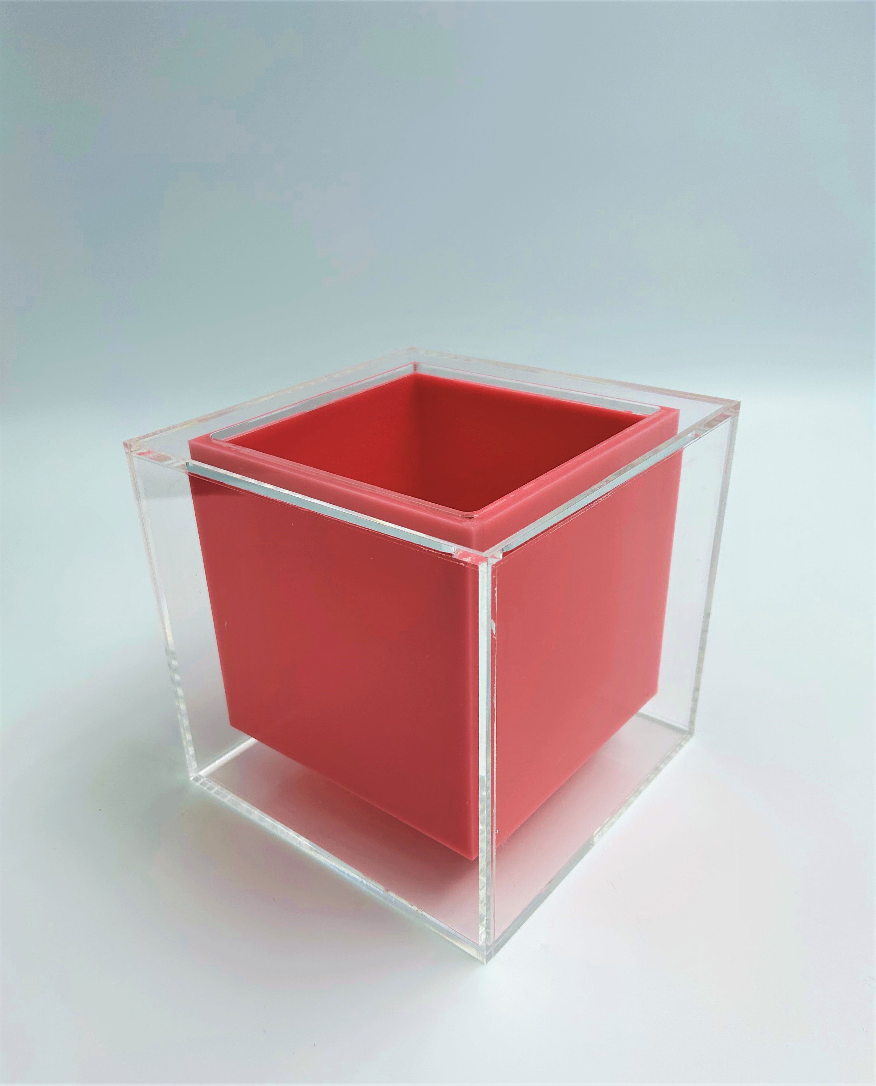 Custom made acrylic box, perspex box, plexiglass box, lucite box