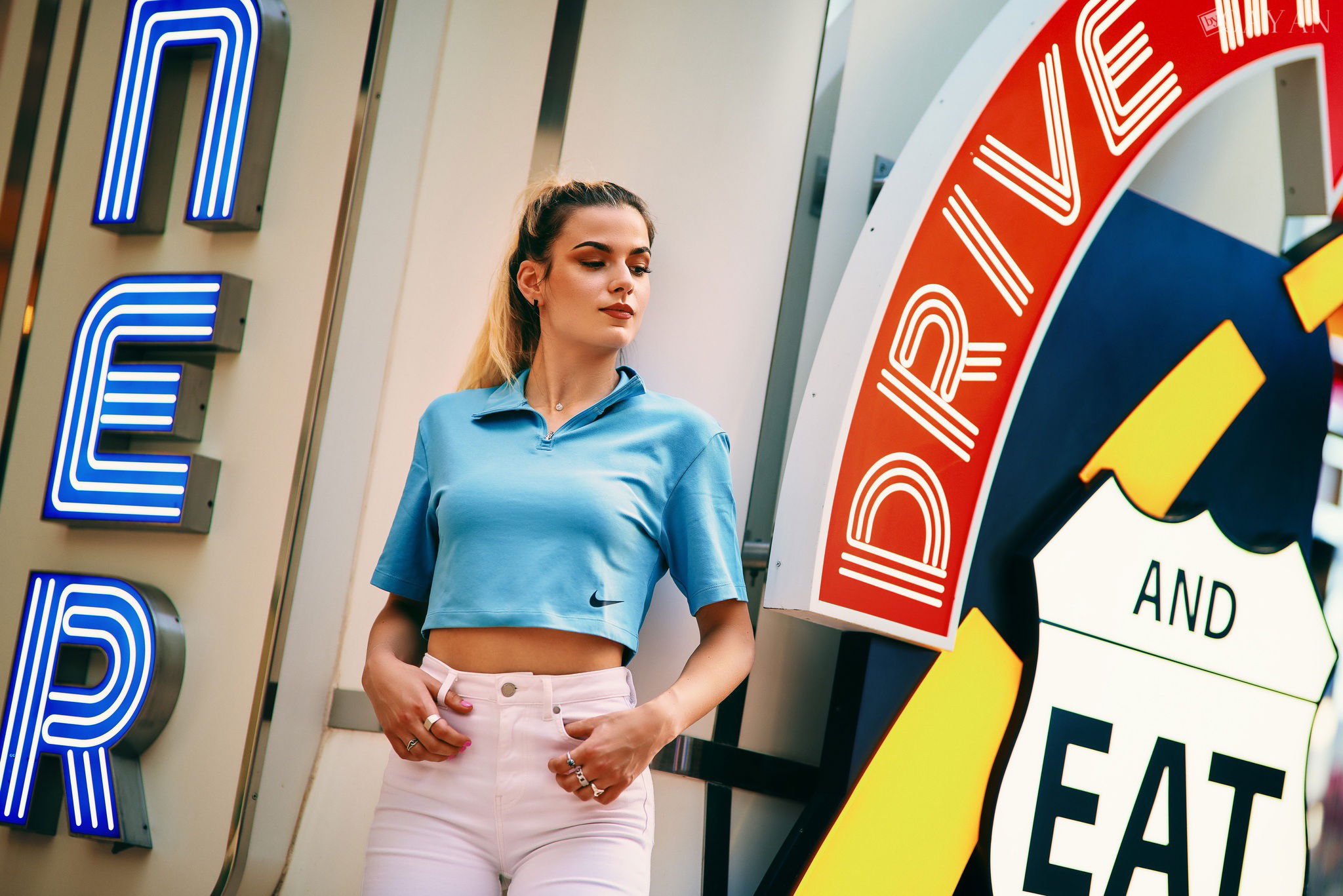 With the beautiful Sarah Jaeghers - Facebook: @sarah.jaeghers