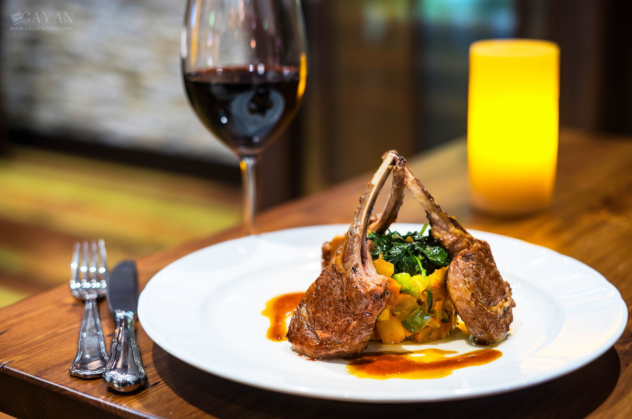 Work carried out in conjunction with several restaurants for the creation of printed material, menus and advertising in general!