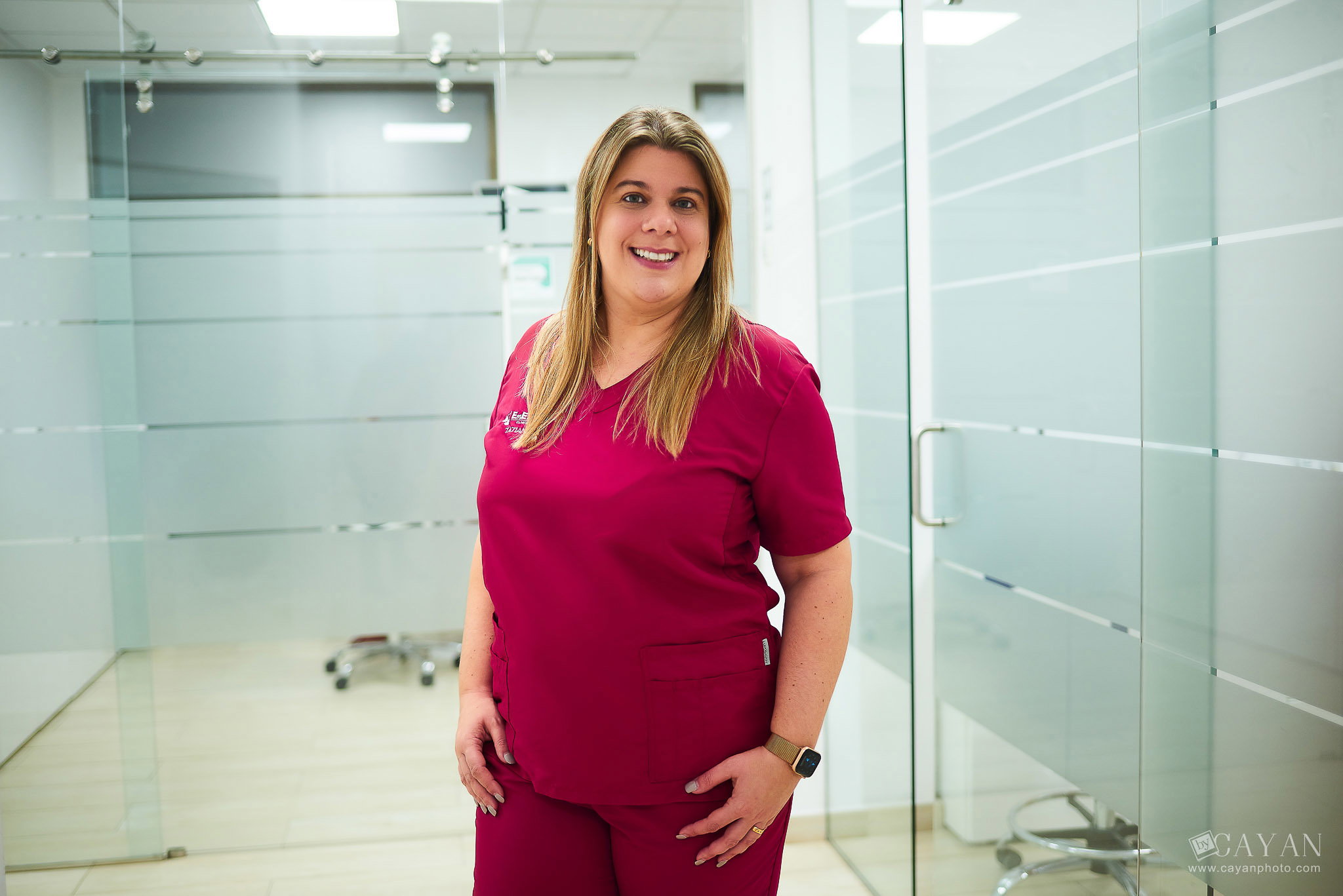 Advertising material for EMEDENTE Dental Clinic