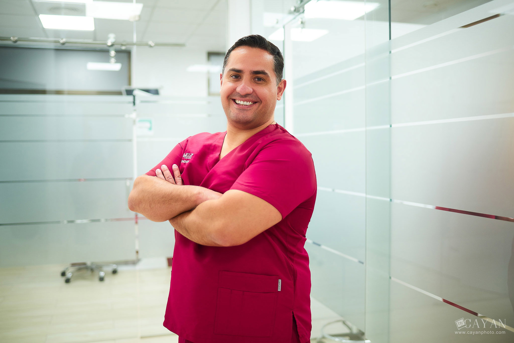 Advertising material for EMEDENTE Dental Clinic