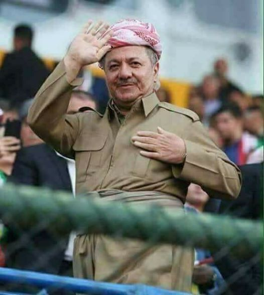 ربما تحتوي الصورة على: شخص واحد، ويبتسم