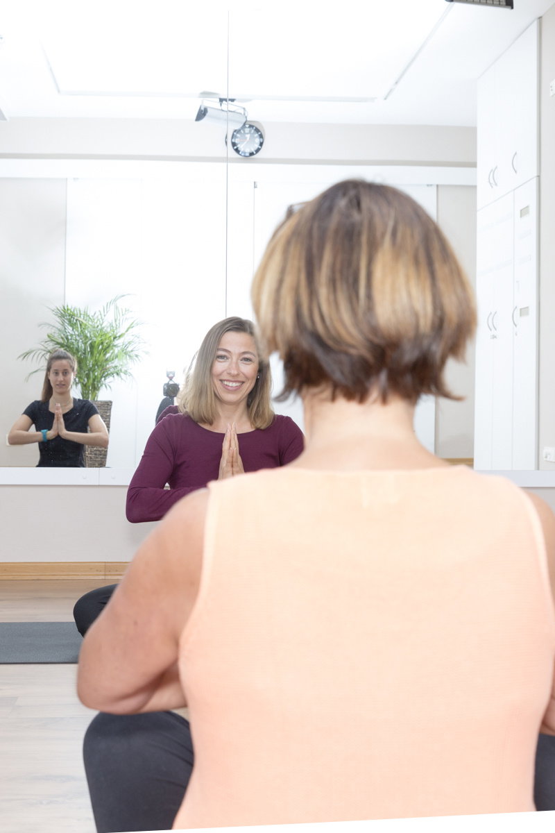 STAFF YOGA - HATHA YOGA - VINYASA YOGA - YIN YOGA