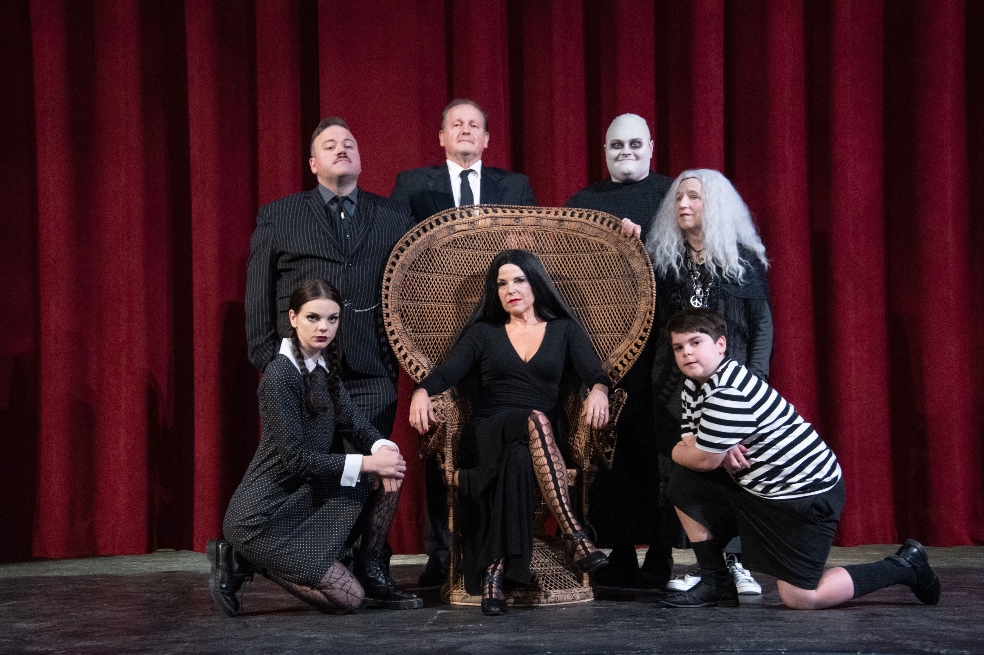 The Addams Family: An Original Picture Book: Includes Lyrics to the Iconic  Song!