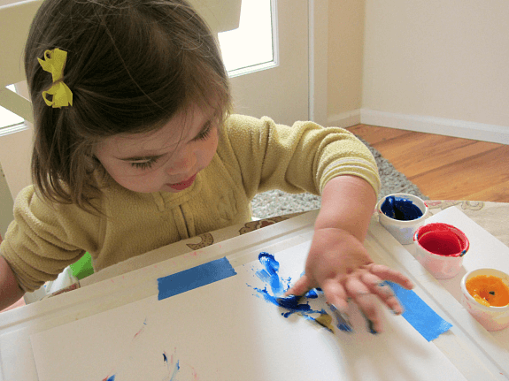 finger painting with toddlers 