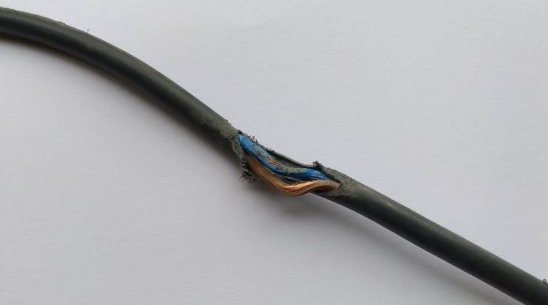 20 Signs That You Need A Wiring Repair and Replacement. Image 5