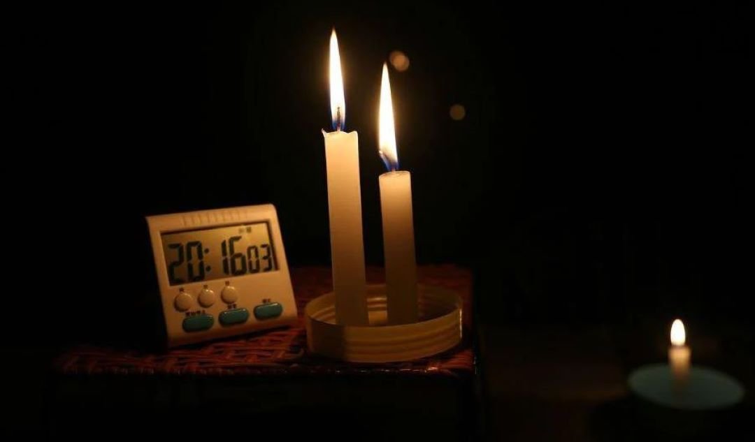 What to do during a power outage at night? Image 3