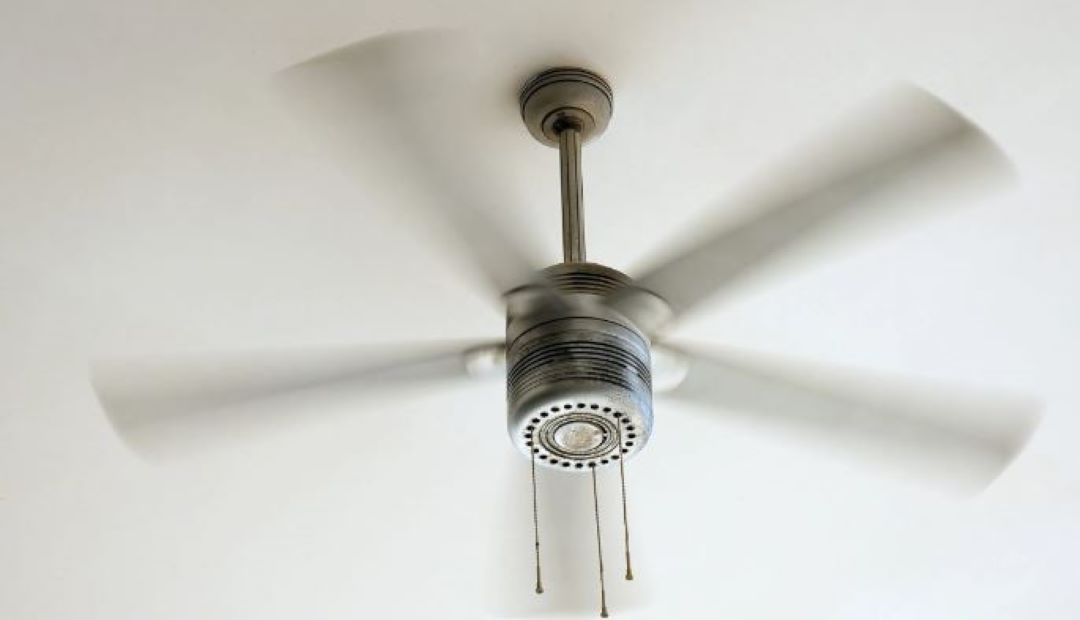 Why Does My Electric Ceiling Fan Turn On but Not Spin?