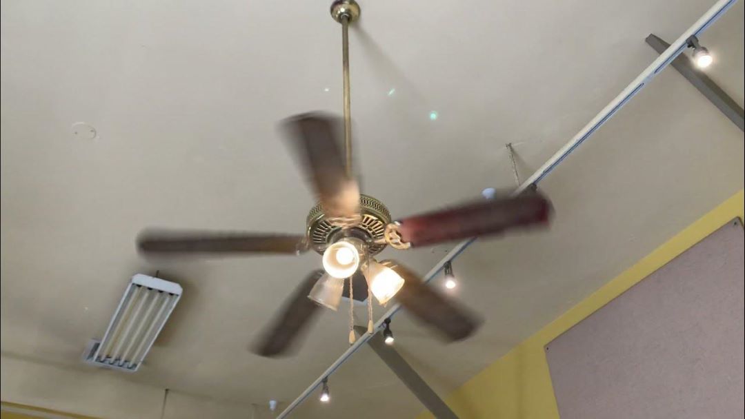 Why Does My Electric Ceiling Fan Turn On but Not Spin?