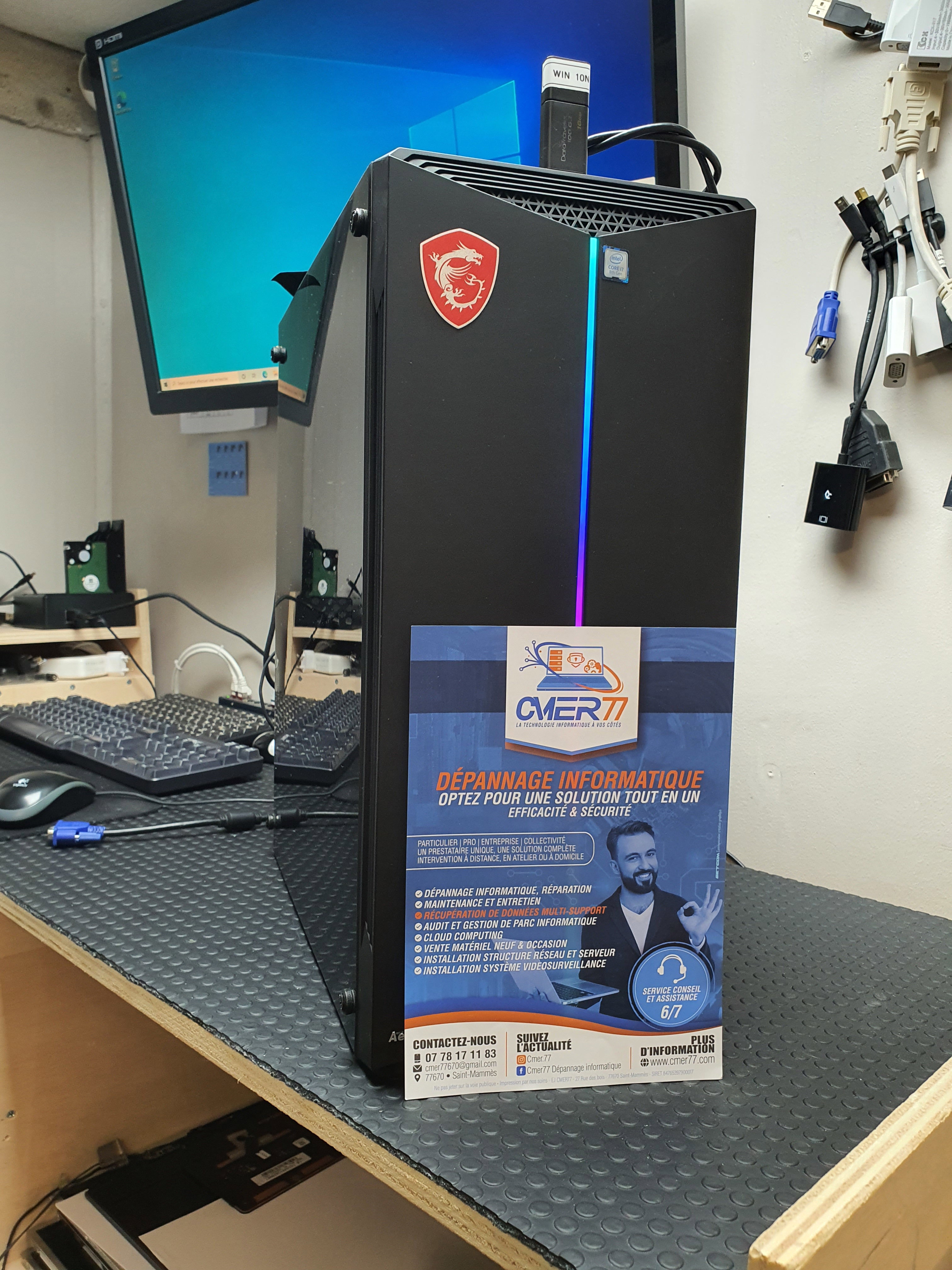 Quand la Technologie A Besoin d'Aide: Images de Réparations d'Ordinateurs