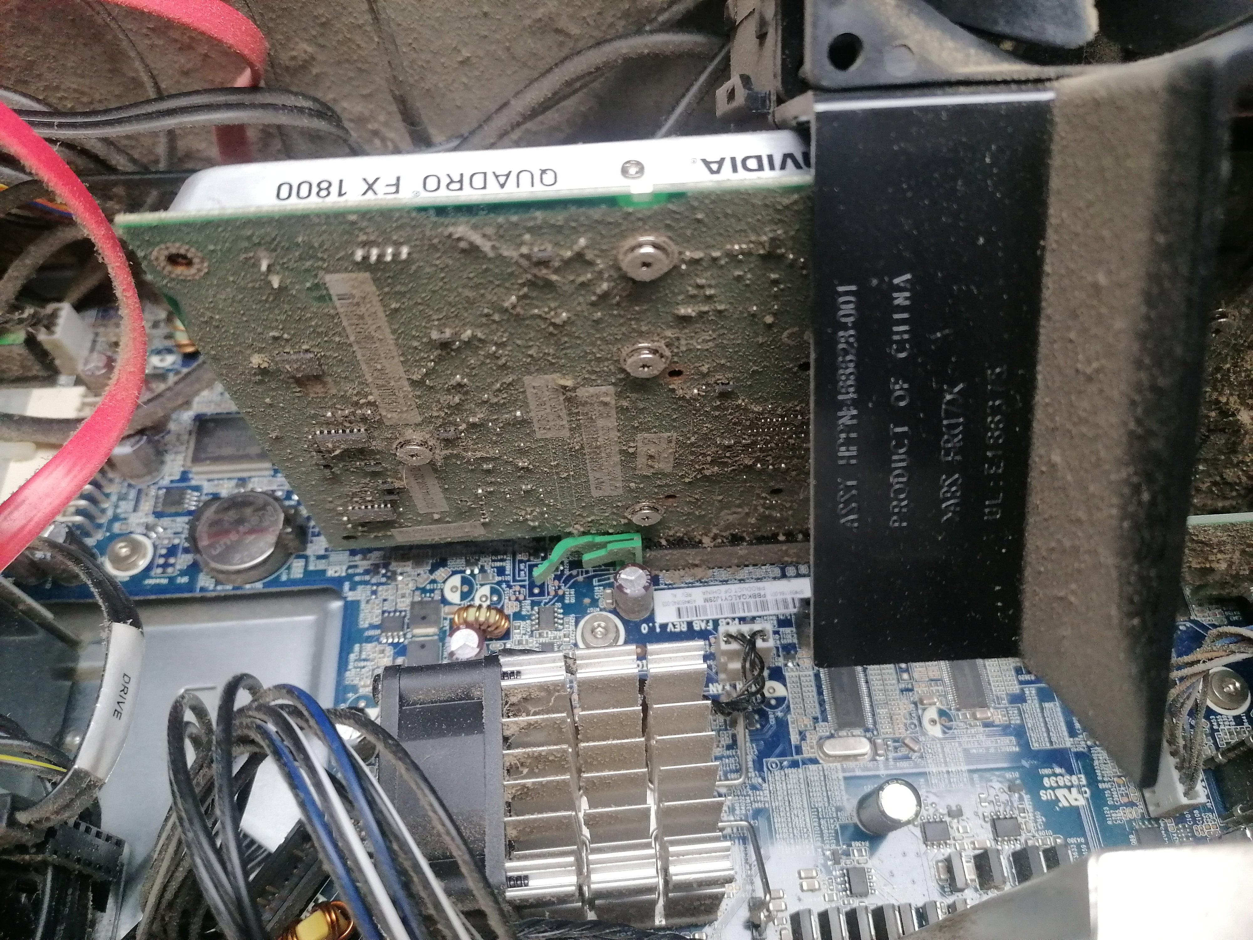 Quand la Technologie A Besoin d'Aide: Images de Réparations d'Ordinateurs