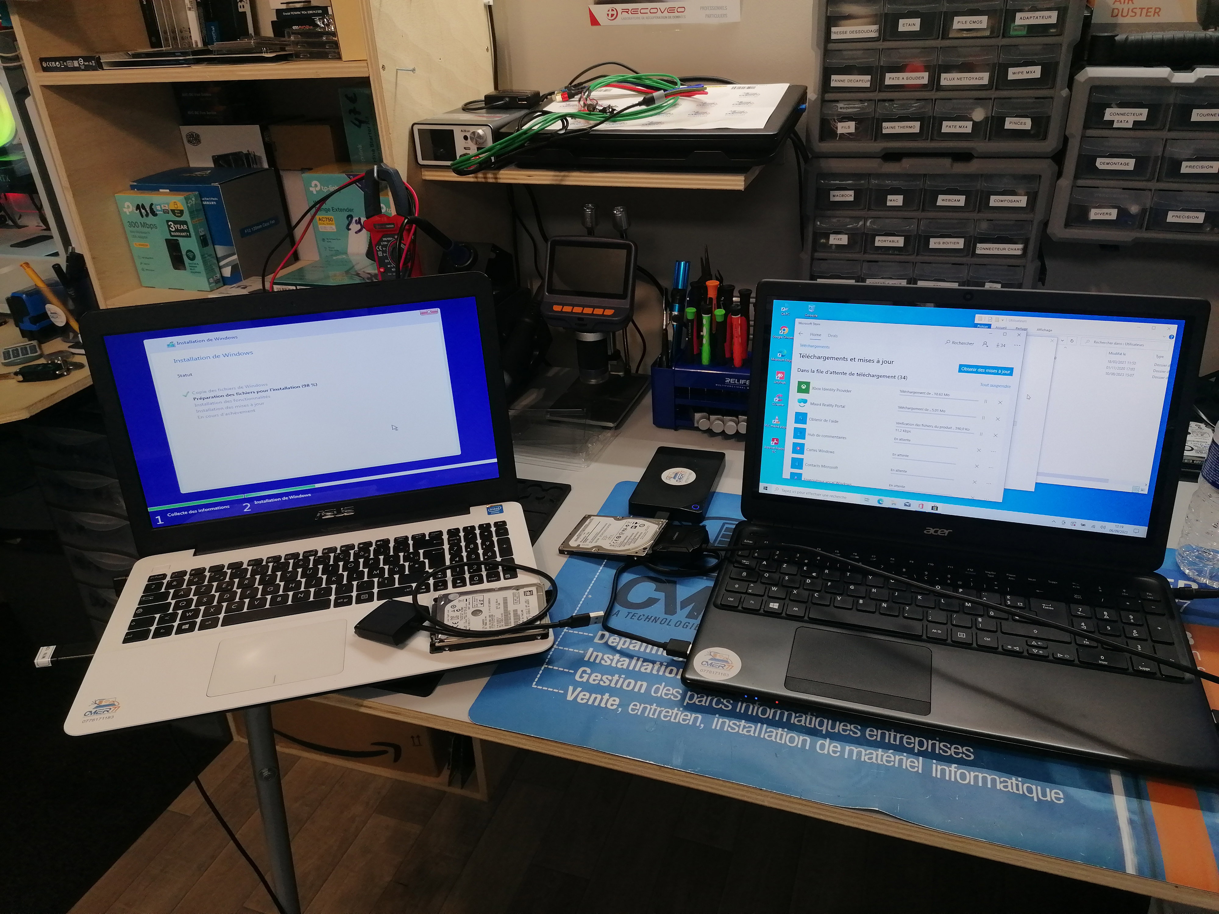 Quand la Technologie A Besoin d'Aide: Images de Réparations d'Ordinateurs