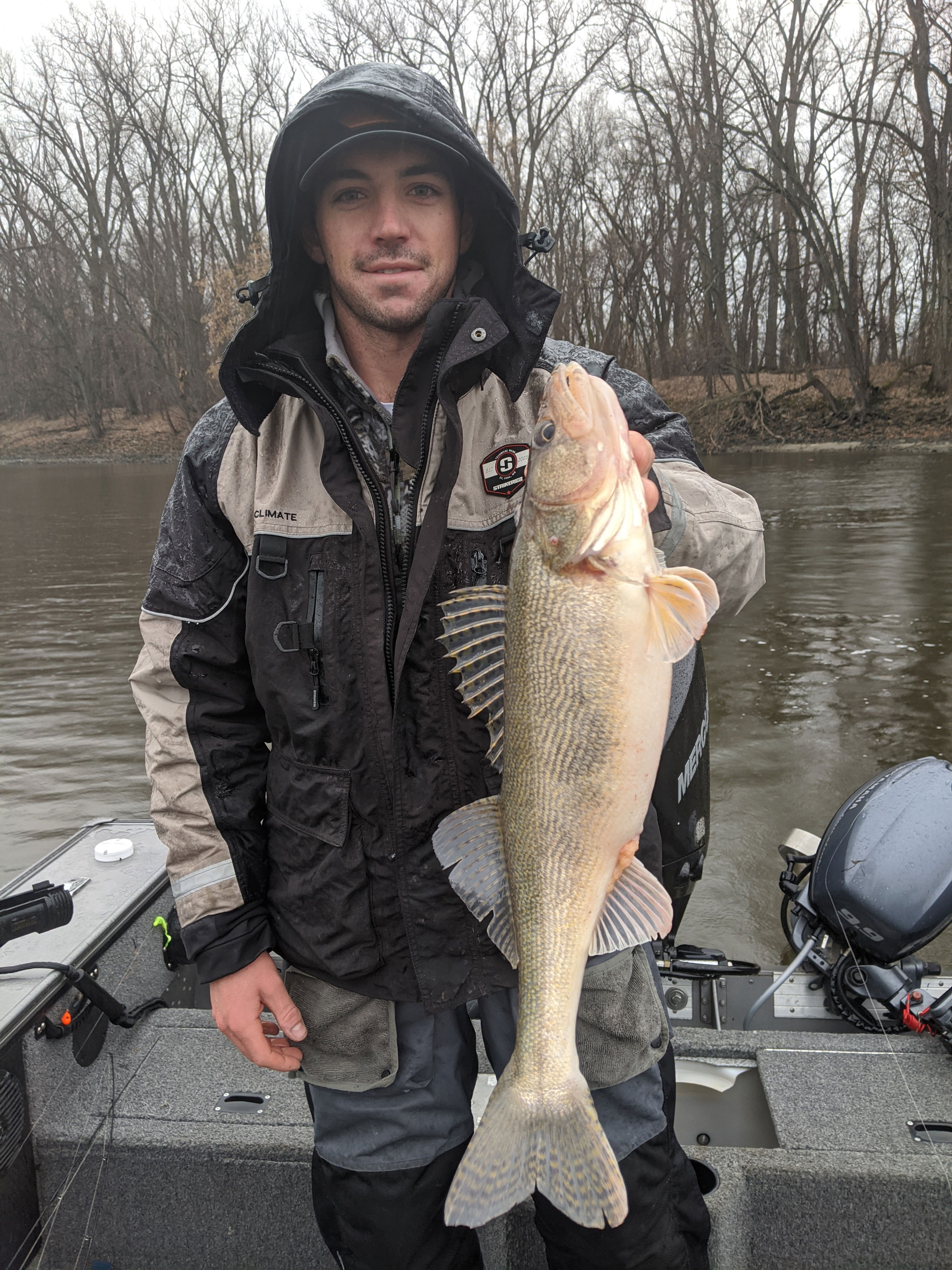 Midwinter River Walleye Fishing