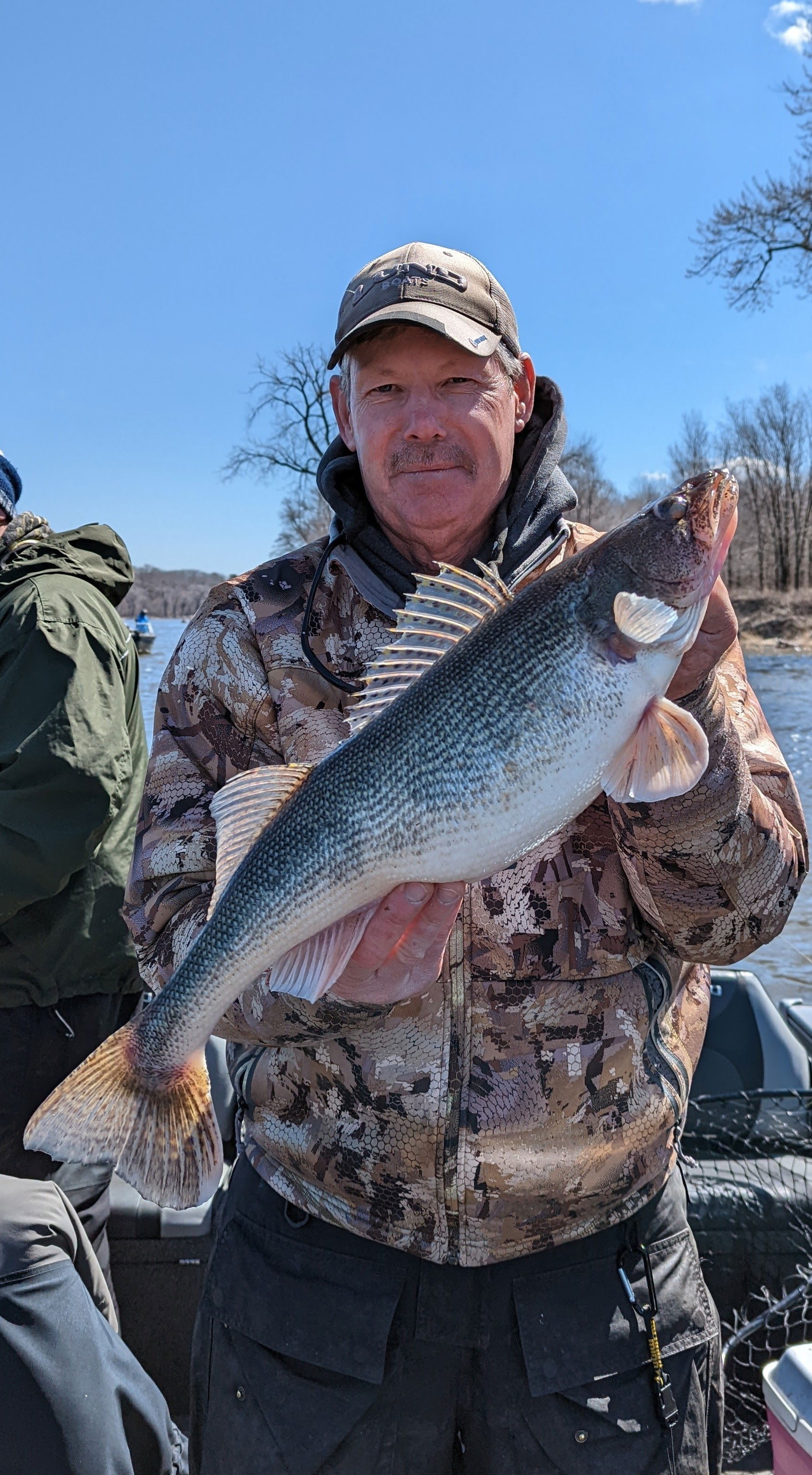 POOL 4 (RED WING) WATER TEMP 42 LEVEL 8.5FLOW 42,800 HAHN'S