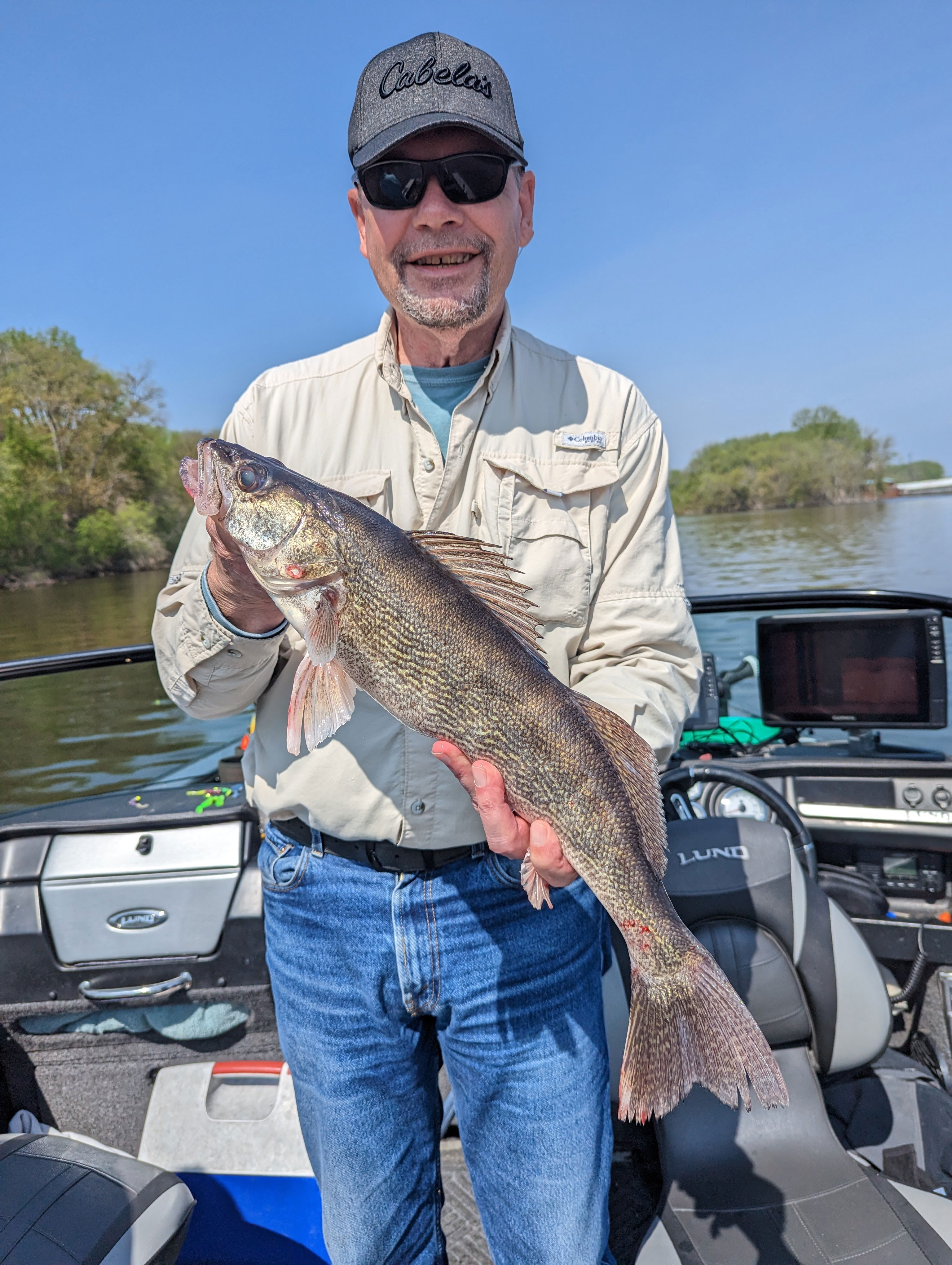 POOL 4 (RED WING) WATER TEMP 61: LEVEL 9.7:FLOW @ 57,300 - HAHN'S FISHING  GUIDE