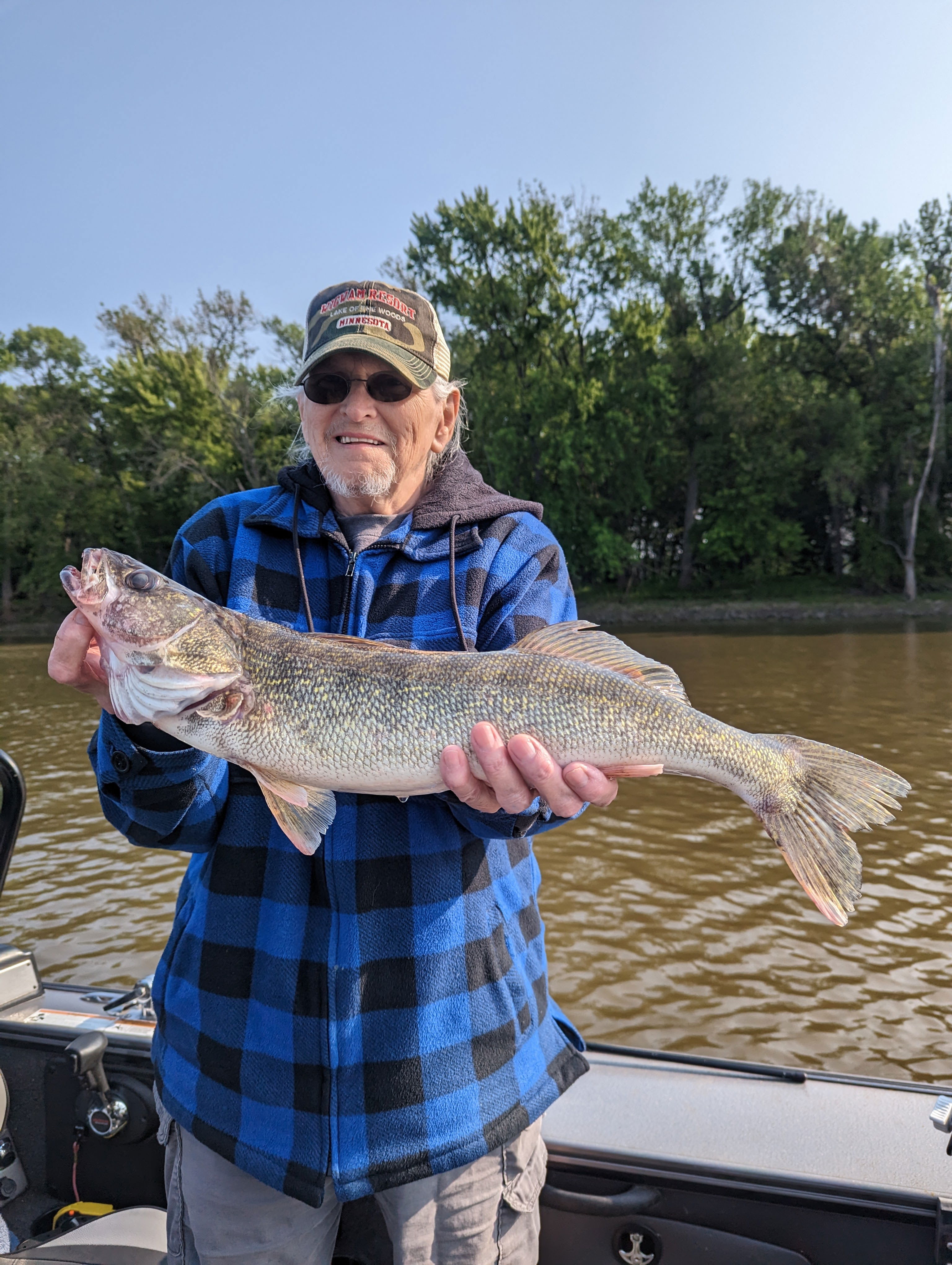 POOL 4 (RED WING) WATER TEMP 78: LEVEL 2.5:FLOW @ 10,400 - HAHN'S FISHING  GUIDE