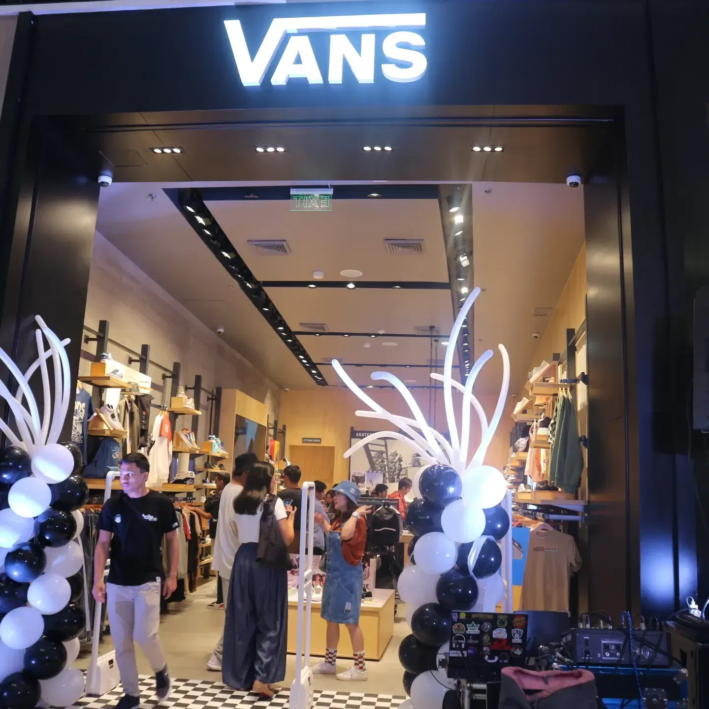 Vans Grand Opening SM Seaside Cebu