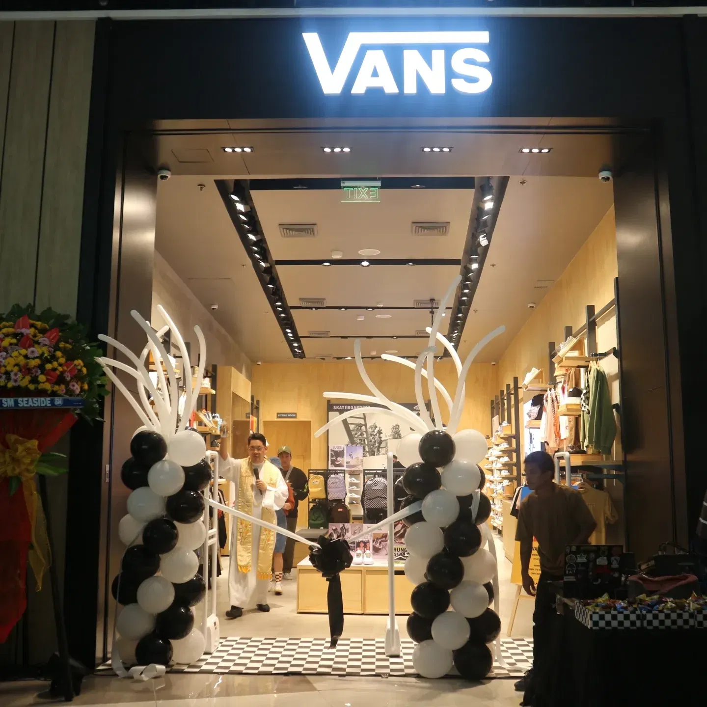 Vans store shop in cebu