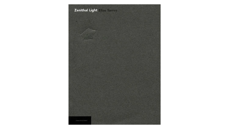 Zenithal Light / Elias Torres.  Imagem via Amazon