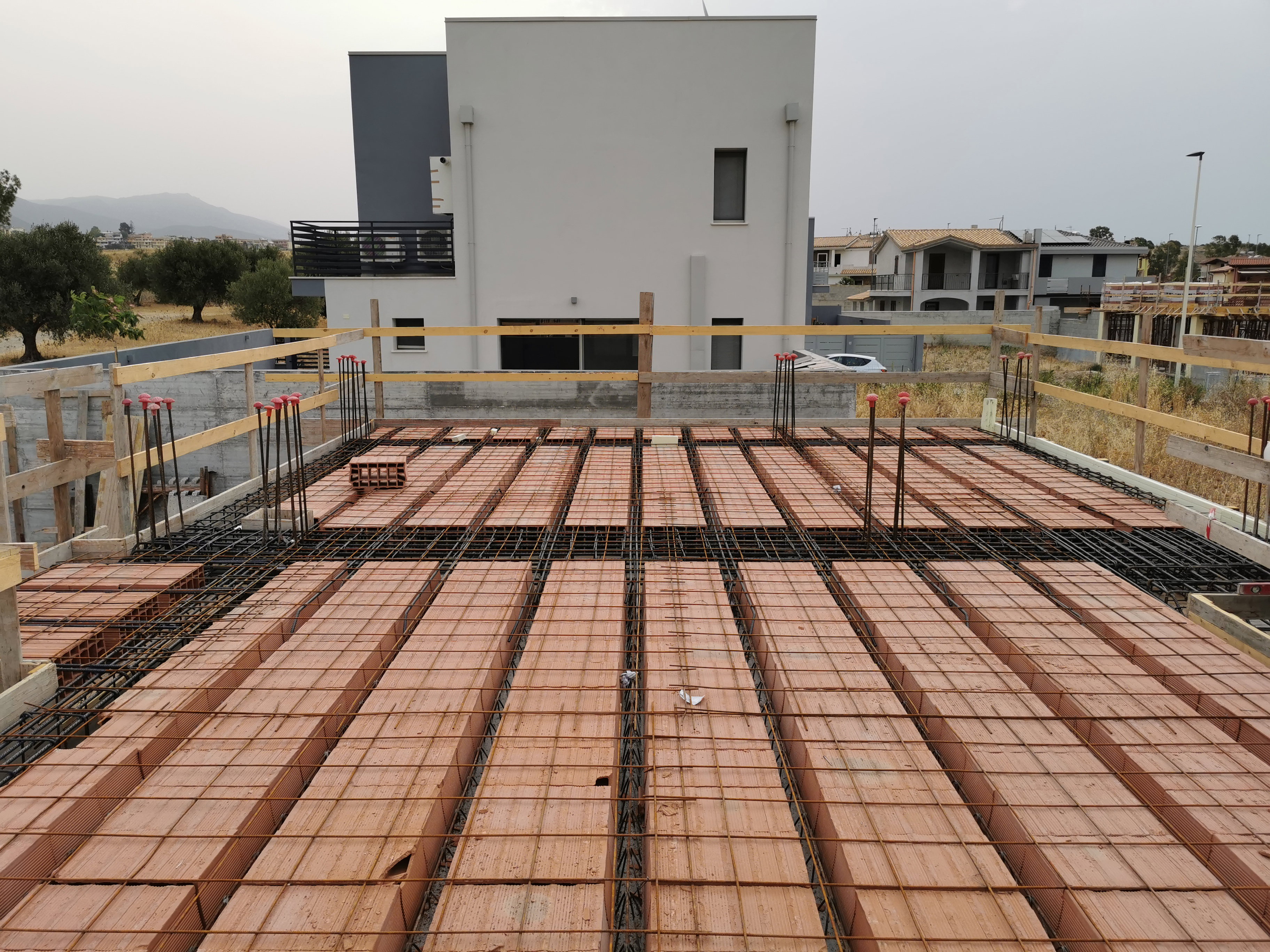 CONSTRUCTION OF A SINGLE-FAMILY BUILDING (Work in progress)