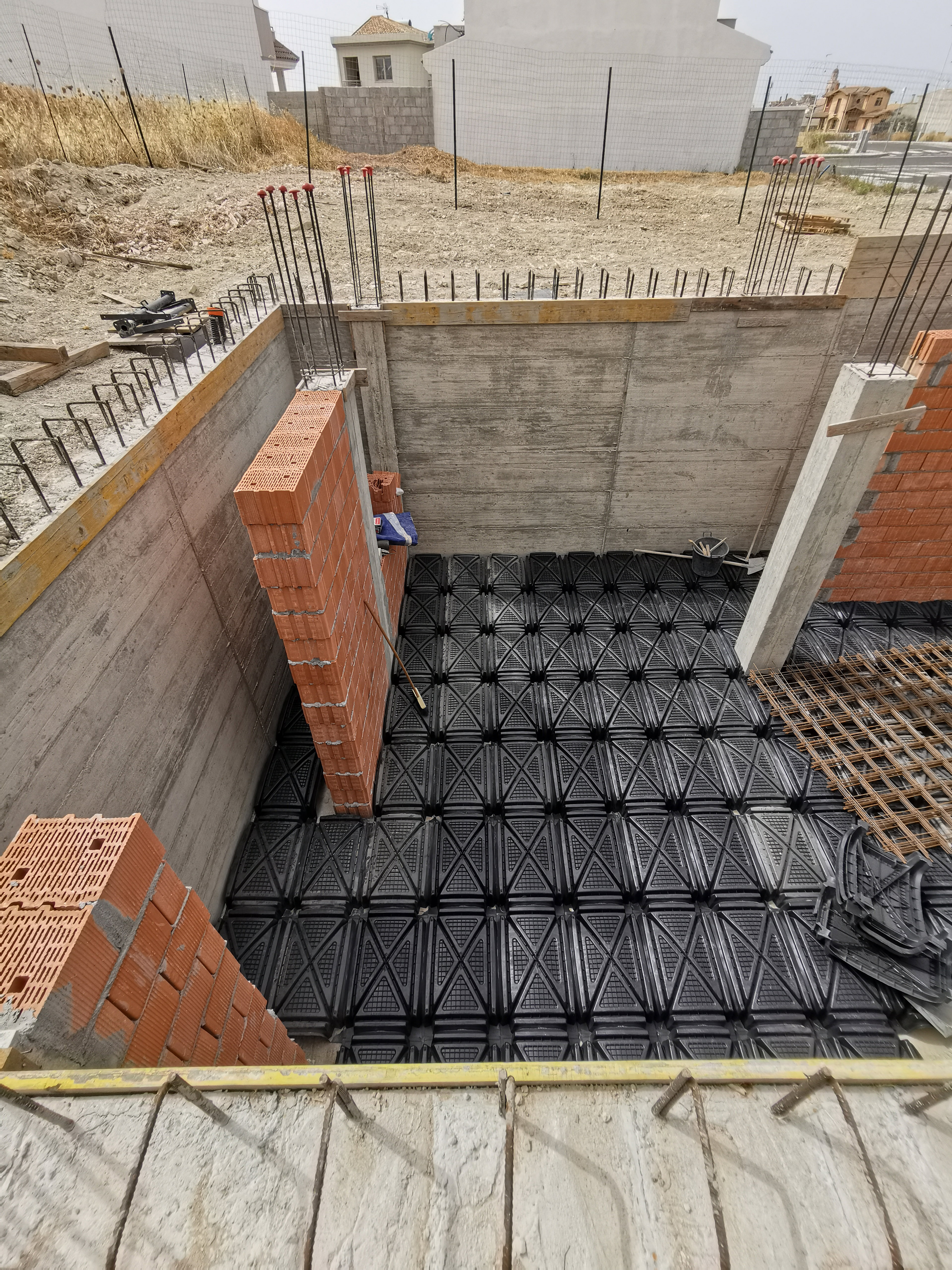 CONSTRUCTION OF A SINGLE-FAMILY BUILDING (Work in progress)