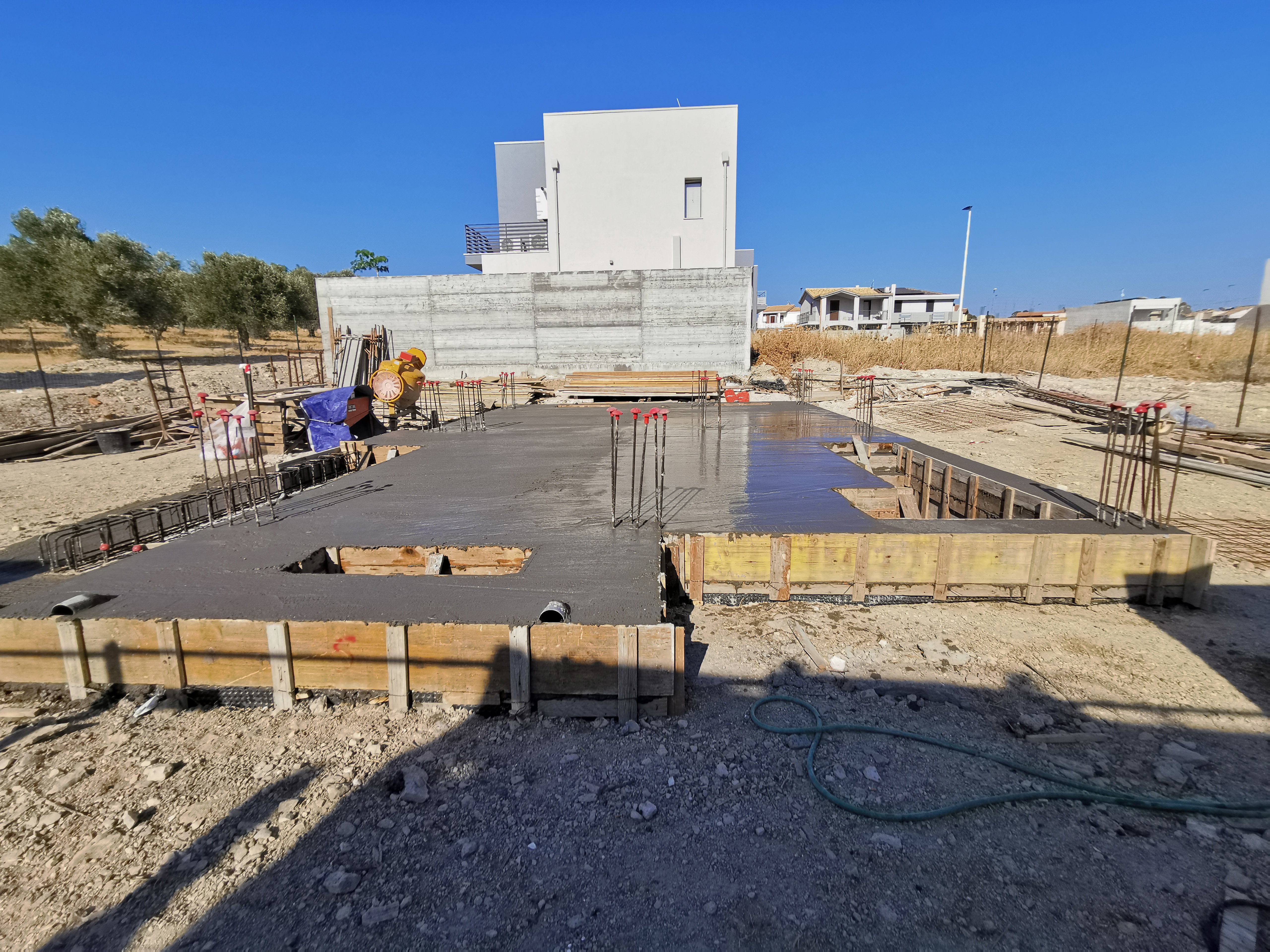 CONSTRUCTION OF A SINGLE-FAMILY BUILDING (Work in progress)