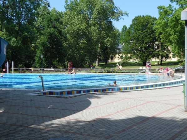 Baile Gyula piscina2