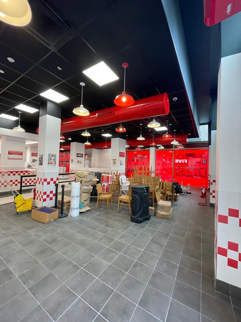 REALIZZAZIONE NUOVO PUNTO DI RISTORO CATENA FIVE GUYS PRESSO VIA TORINO (MI)
