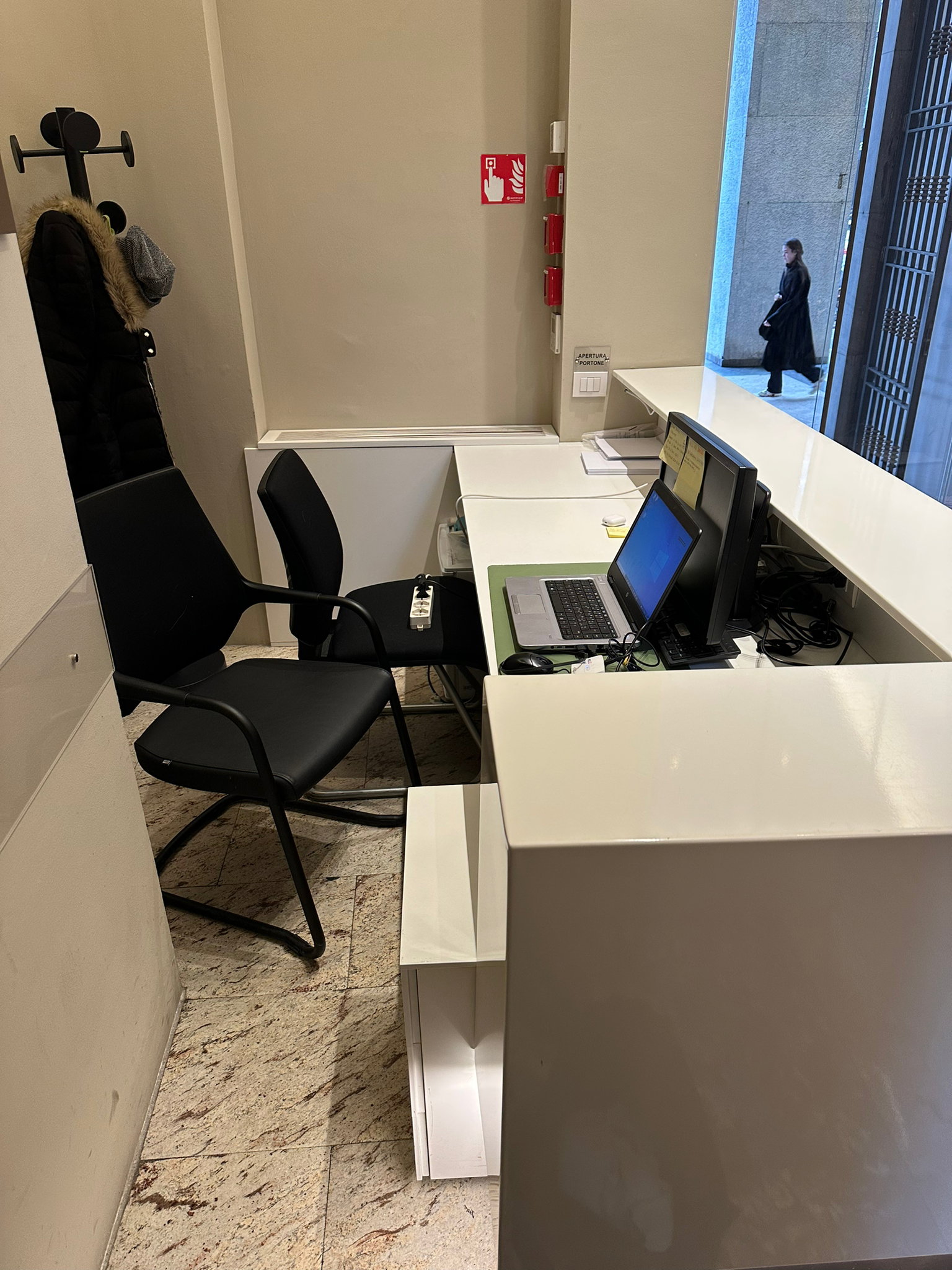 SERVIZIO DI RECEPTION 