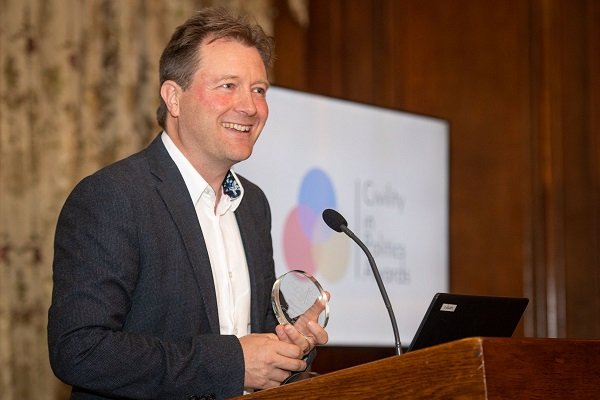 Richard Ratcliffe recieves his Civility in Politics Campaigner of the Year 2022 Award