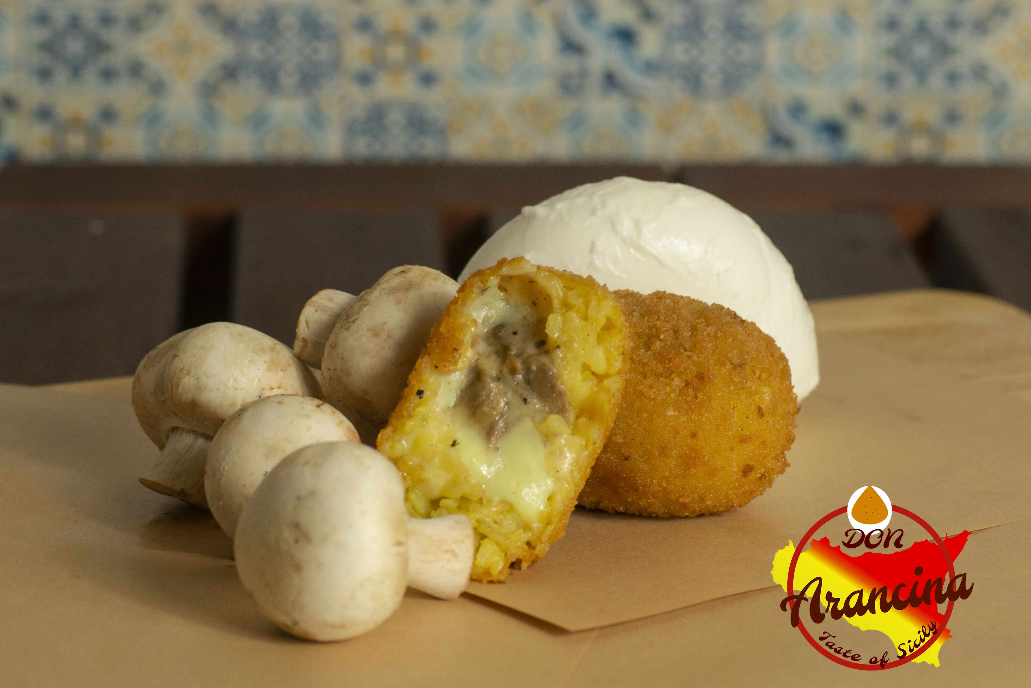 Arancine con funghi & mozzarella