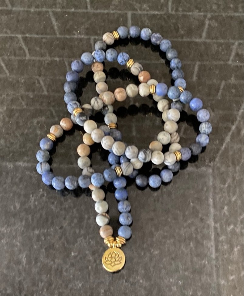 What is a Mala? (Definition, History, Types and Benefits)