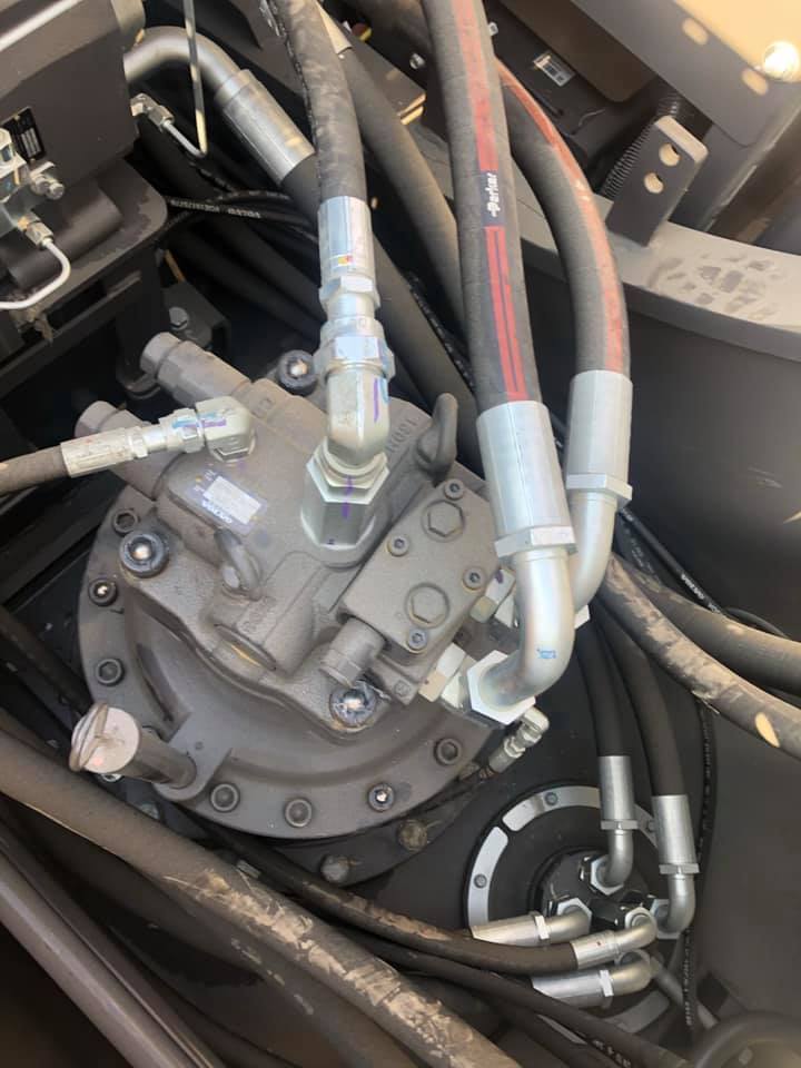 Protection of hydraulic assemblies for excavators