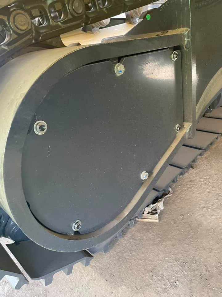 Protection of hydraulic assemblies for excavators