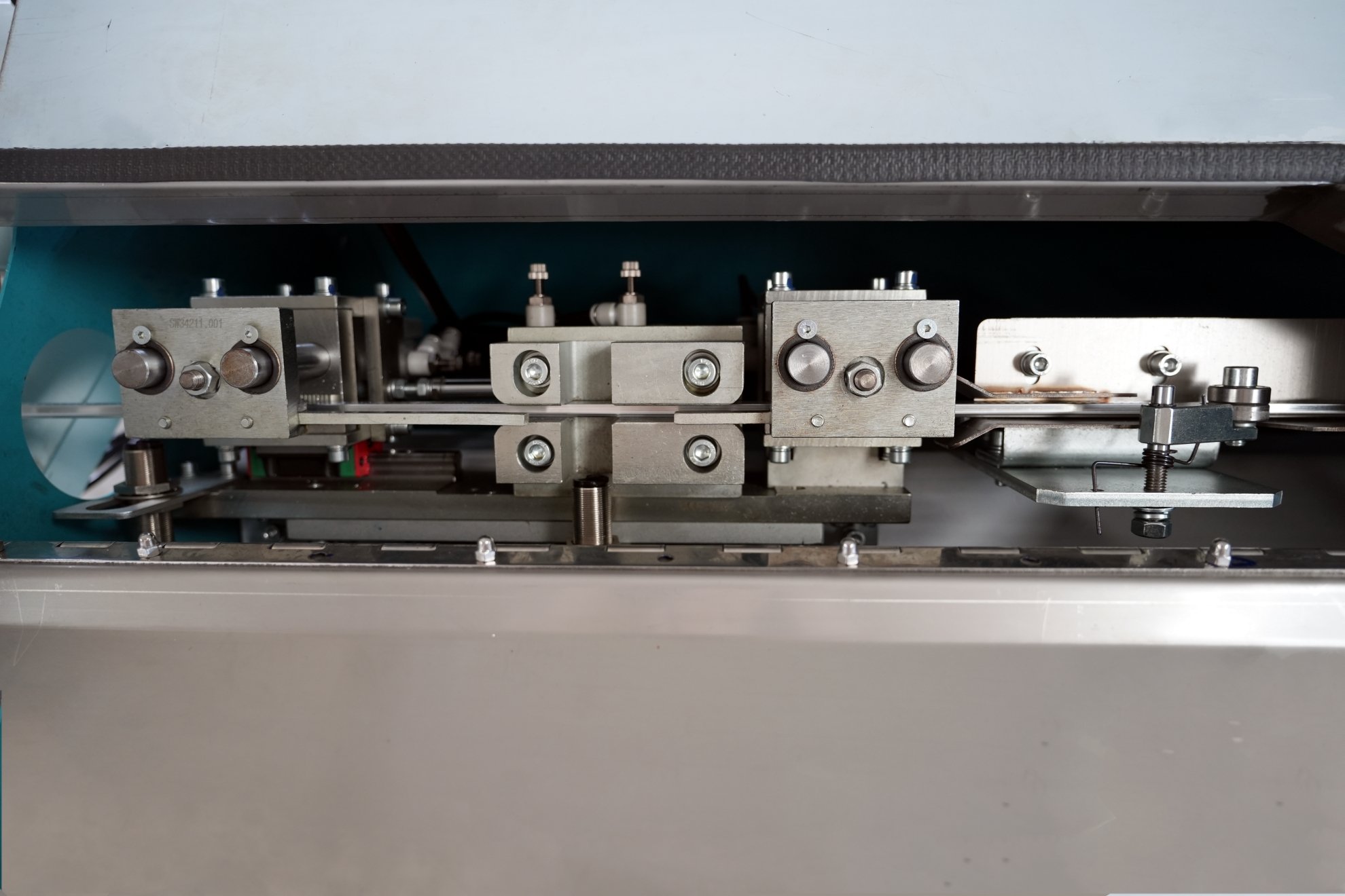 Figure 2 Automatic Saw Cutting Function of Spacer Strips Bending Machine