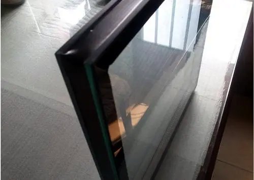 Application of sealant in the later maintenance of insulating glass 1