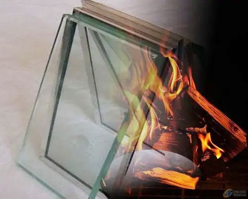 Glass breakage caused by thermal stress 1
