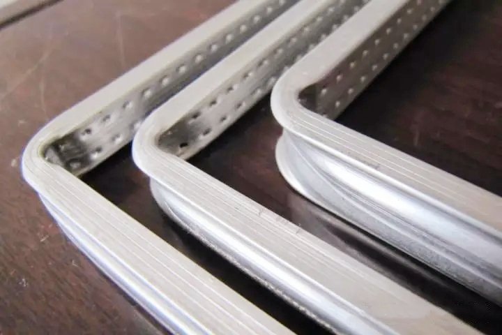 Figure 11 The insulating glass bending aluminum spacer bar