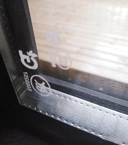 Figure 8 The tempered insulating glass with 3C logo 1